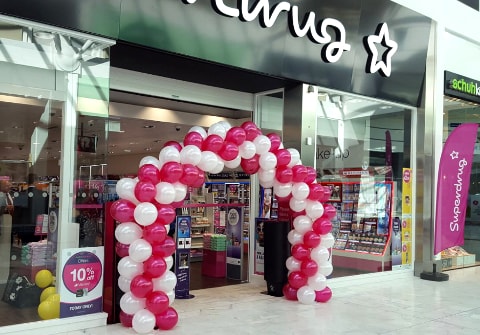 Corporate Balloon Arch for Superdrug Dublin